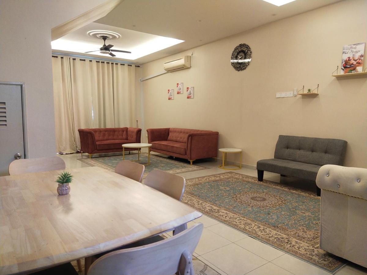 Axaida Homestay Parit Jawa Bakar Parit Extérieur photo